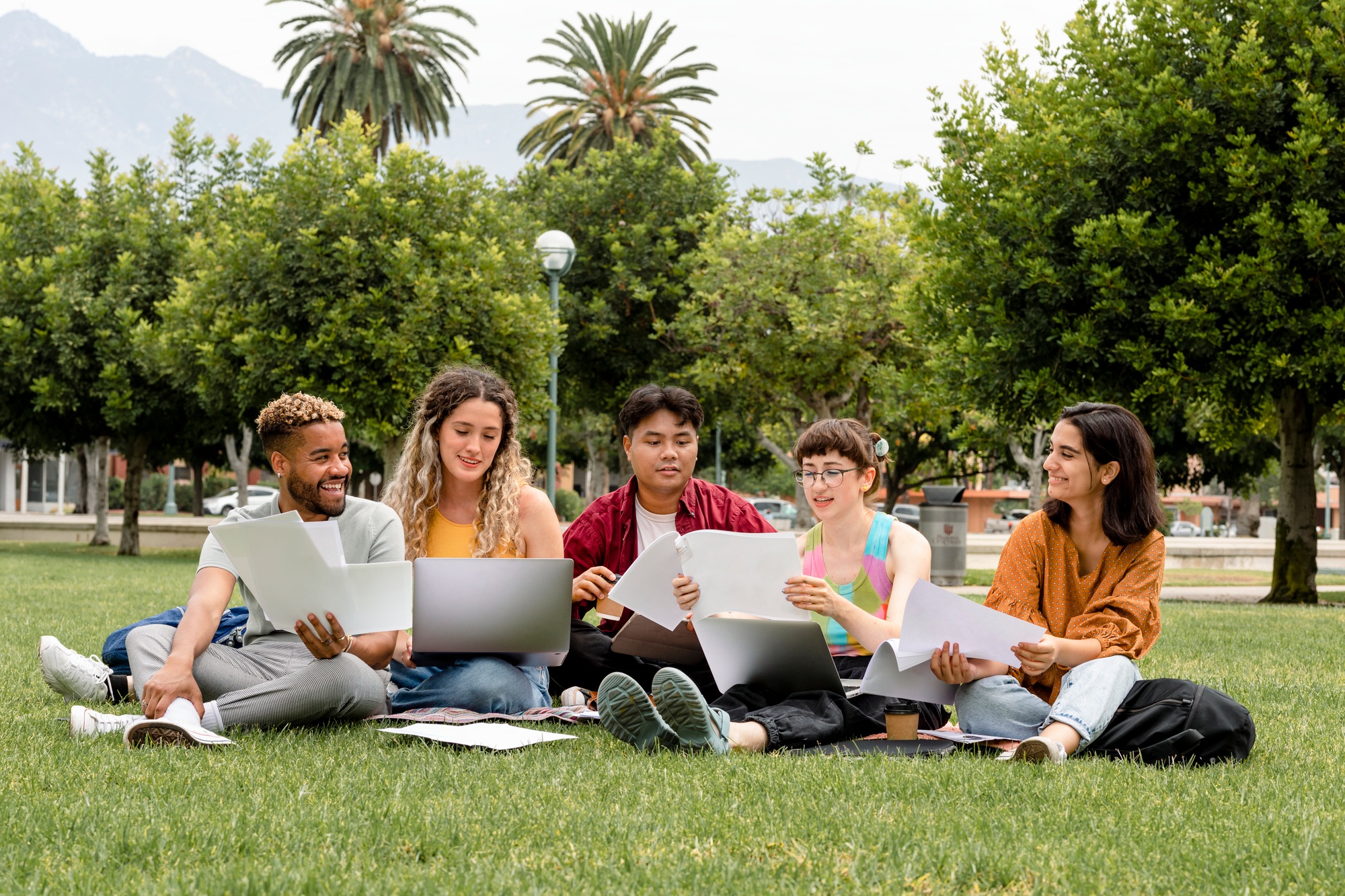 5 Best Essay Writing Services for College Students in 2025