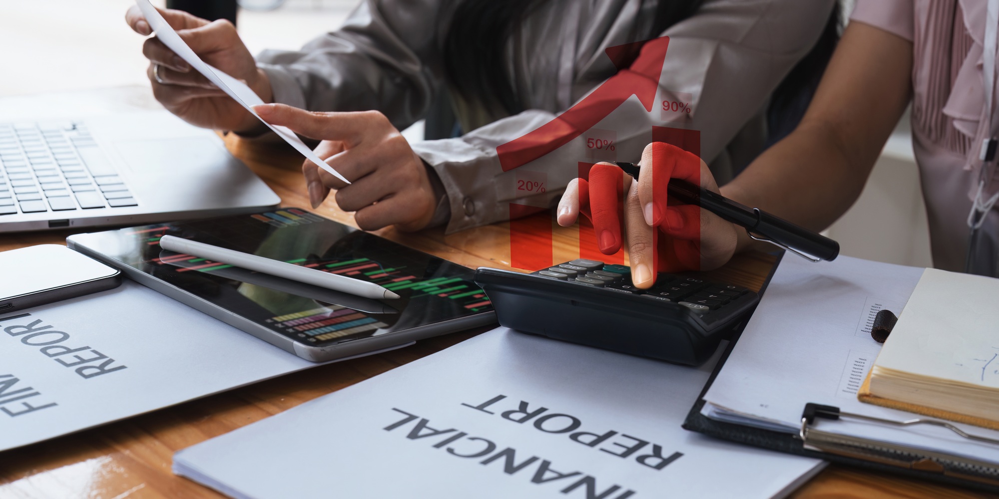 Dividend Investing vs. Index Funds – Which Builds Wealth Faster?